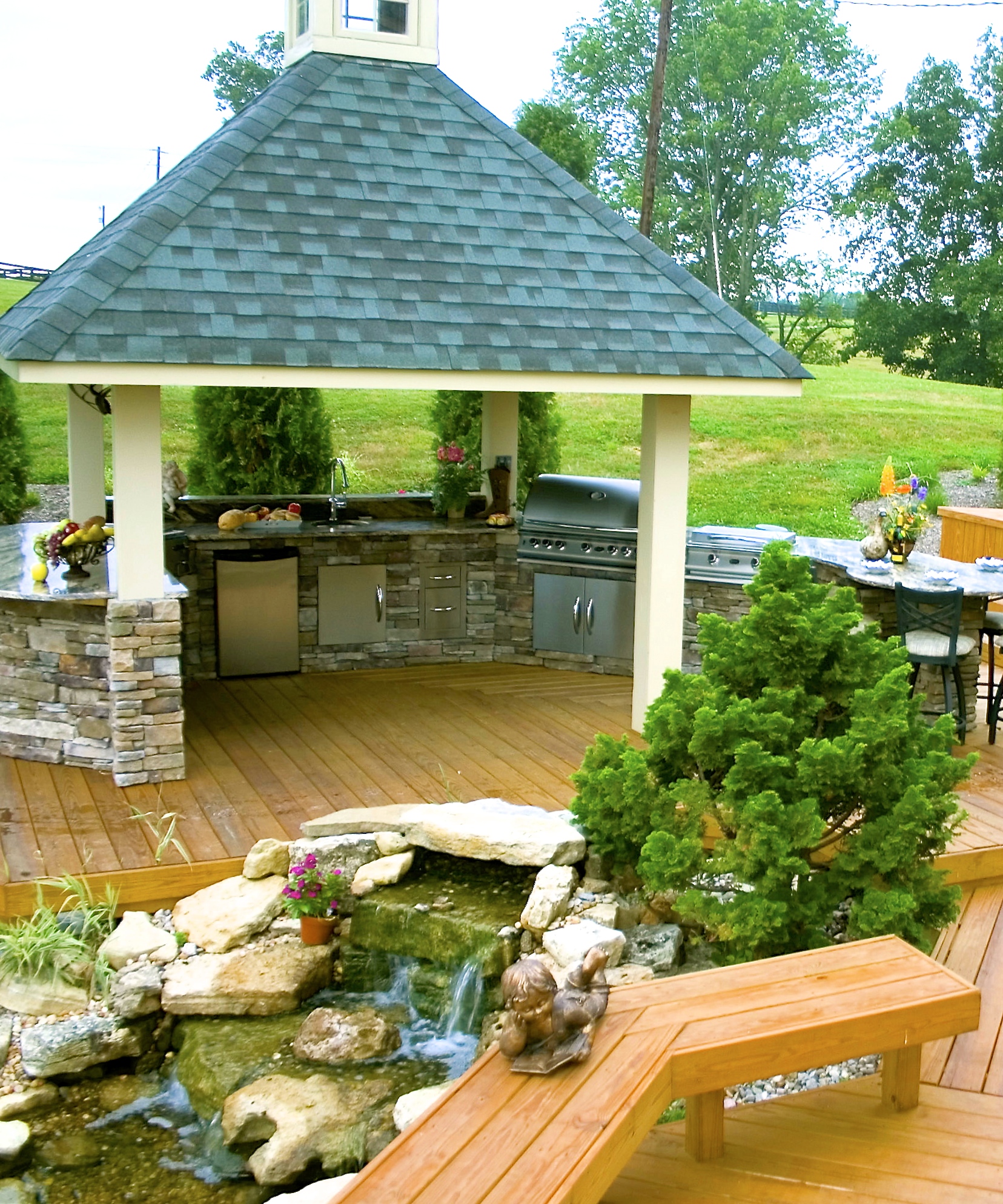 outdoor kitchen