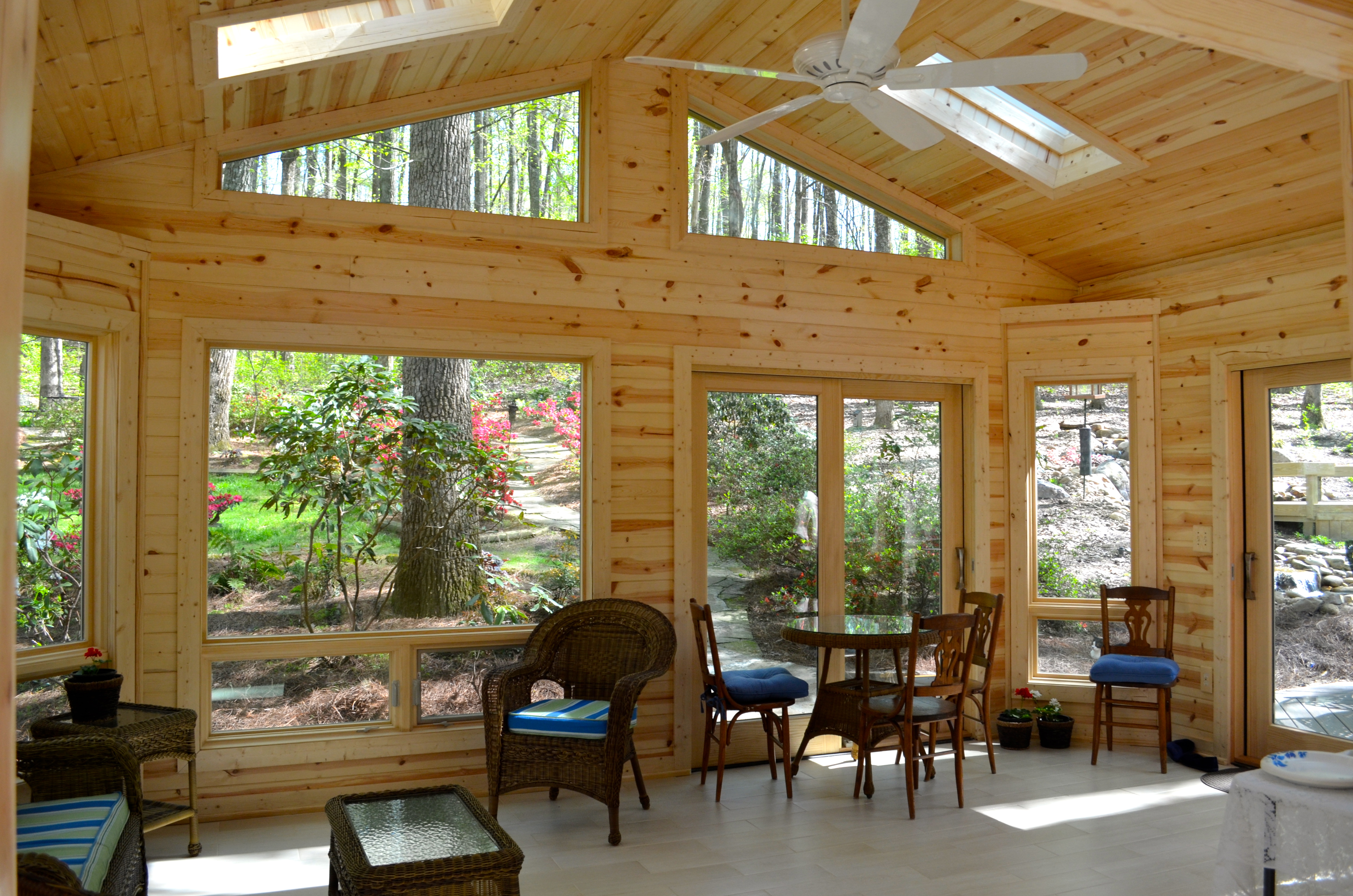 Custom Sunrooms vs Screened rooms by American Deck & Sunroom in Louisville & Lexington, KY