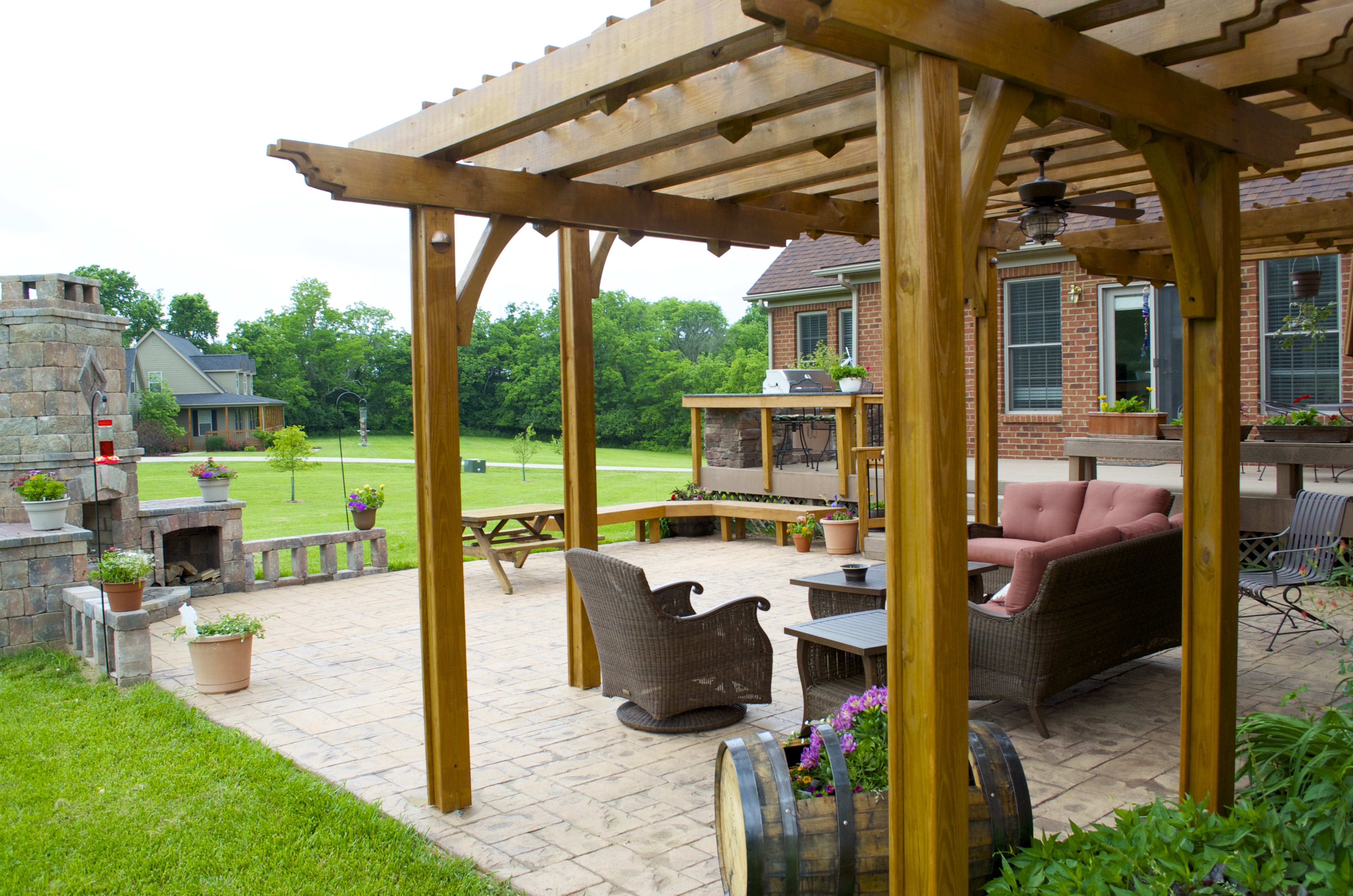 American Deck & Sunroom: Custom Pergolas in Illinois