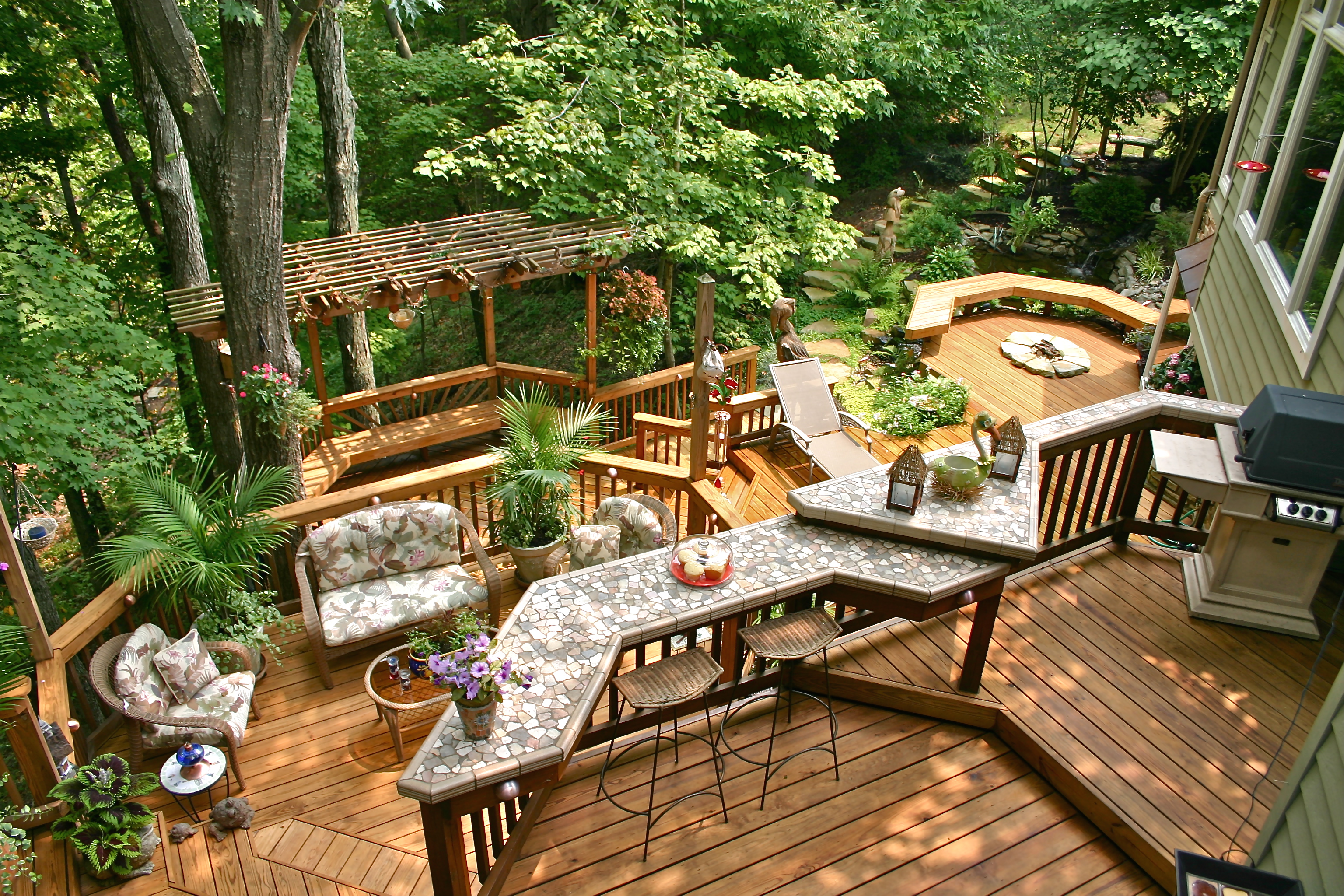 Beautiful Garden Benches in Kentucky